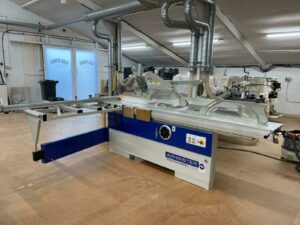 Used Axminster Trade OAV P305 Panel Saw photo