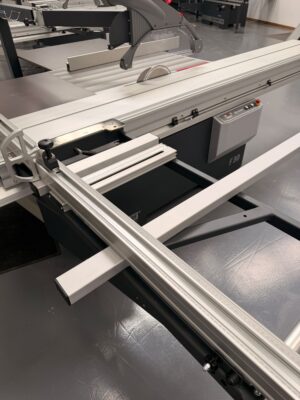 Altendorf F30 TE photo