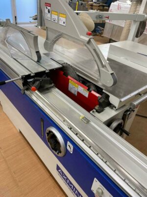 Used Axminster Trade OAV P305 Panel Saw photo