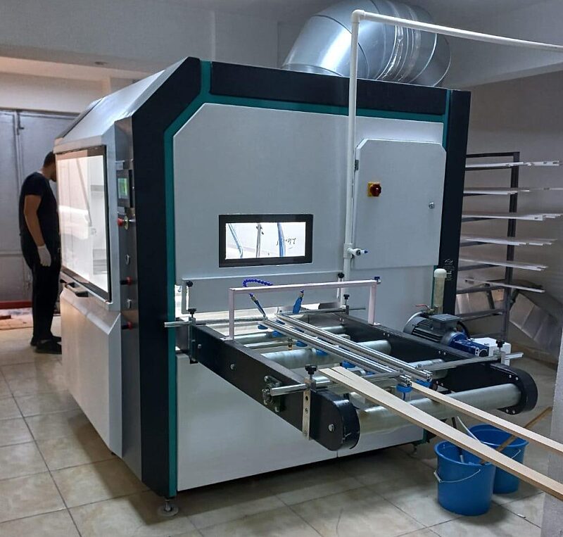 Spreymak Profile Painting machine photograph