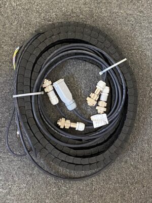Photo of a 4th axis energy capacitor + DRW-Bed cable 3400mm spare part