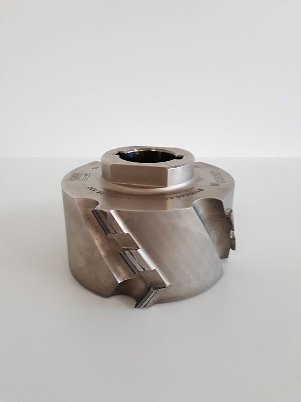 Photo of a DIA jointing cutter climb milling spare part